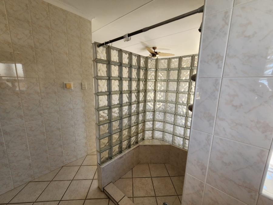 3 Bedroom Property for Sale in Menkenkop Western Cape